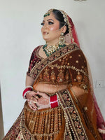 Load image into Gallery viewer, Muskaan Semi Bridal Choker Set With Teeka