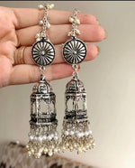 Load image into Gallery viewer, Moti Mahal Earring With Kaan Chain