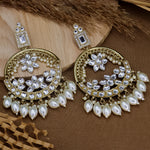 Load image into Gallery viewer, Dipanjali  Chandbali