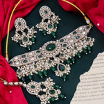 Load image into Gallery viewer, Hiren Polki Choker With Earrings And Mangtika