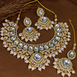 Load image into Gallery viewer, Shivay Premium Kundan Choker Set With Earring & Maangteeka