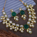 Load image into Gallery viewer, Pavithra Premium Kundan Choker Set With Earring