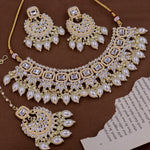 Load image into Gallery viewer, Larisa Kundan Set