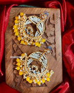 Load image into Gallery viewer, Jhanvi Kundan Chandbalis