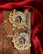 Load image into Gallery viewer, Jhanvi Kundan Chandbalis