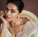 Load image into Gallery viewer, Circle Roshna Studs