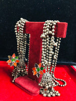 Load image into Gallery viewer, Black polish Jhumka With Heavy Kanchain