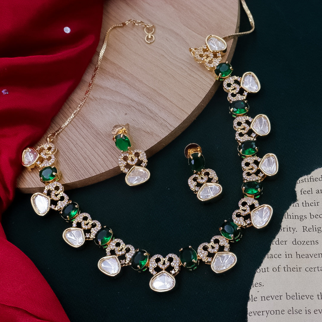 Vishwa Sleek Emerald choker