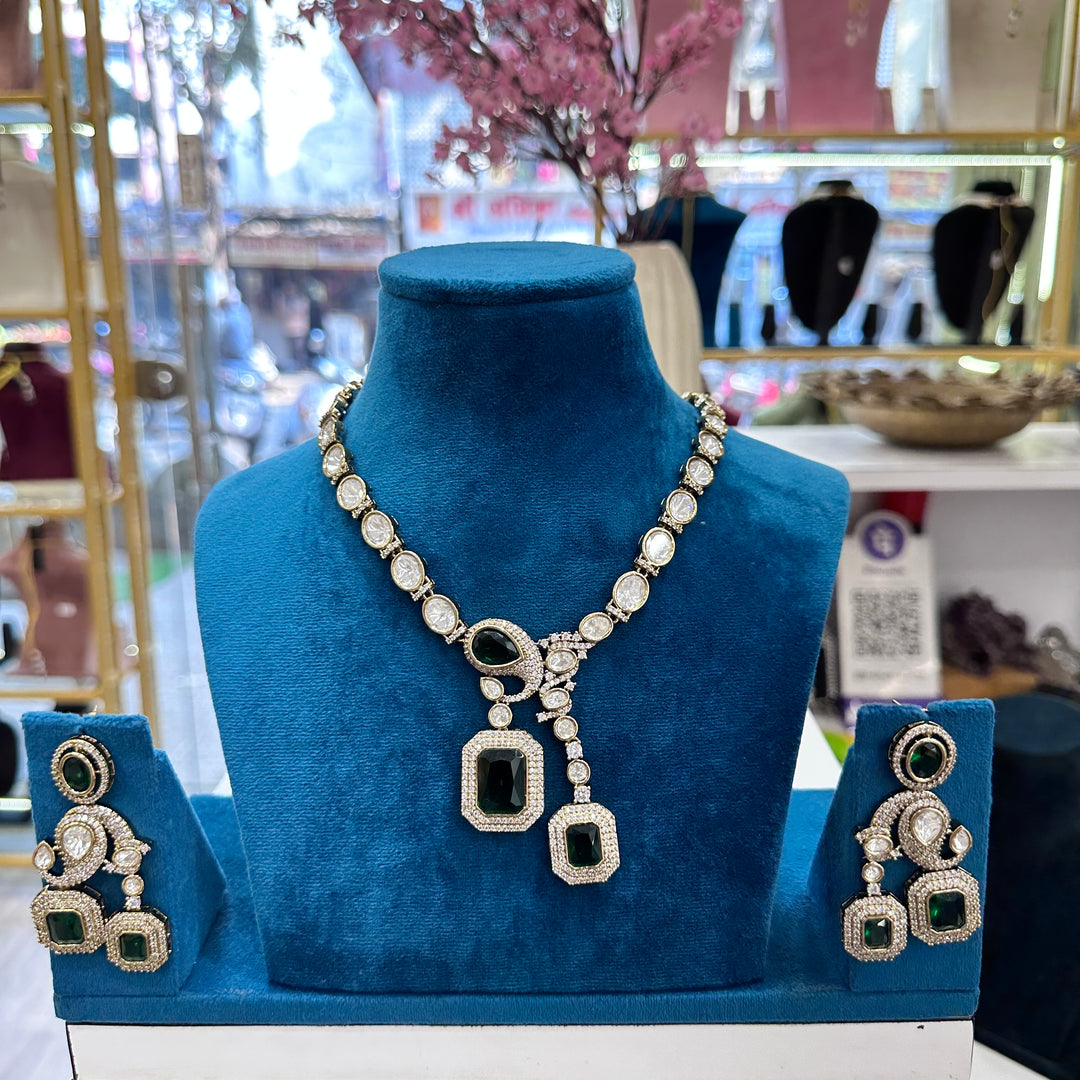 Shivu Moissianite Set