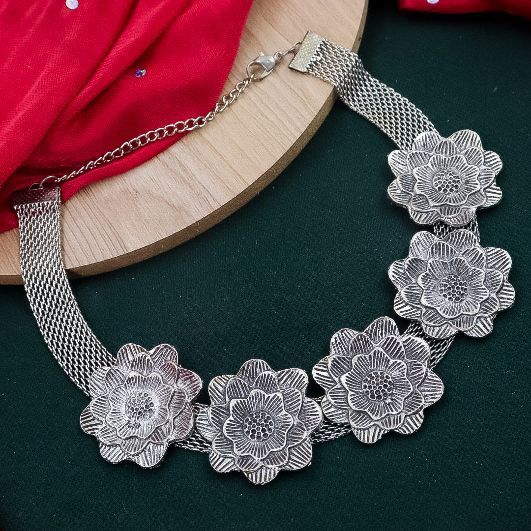 Flower Choker