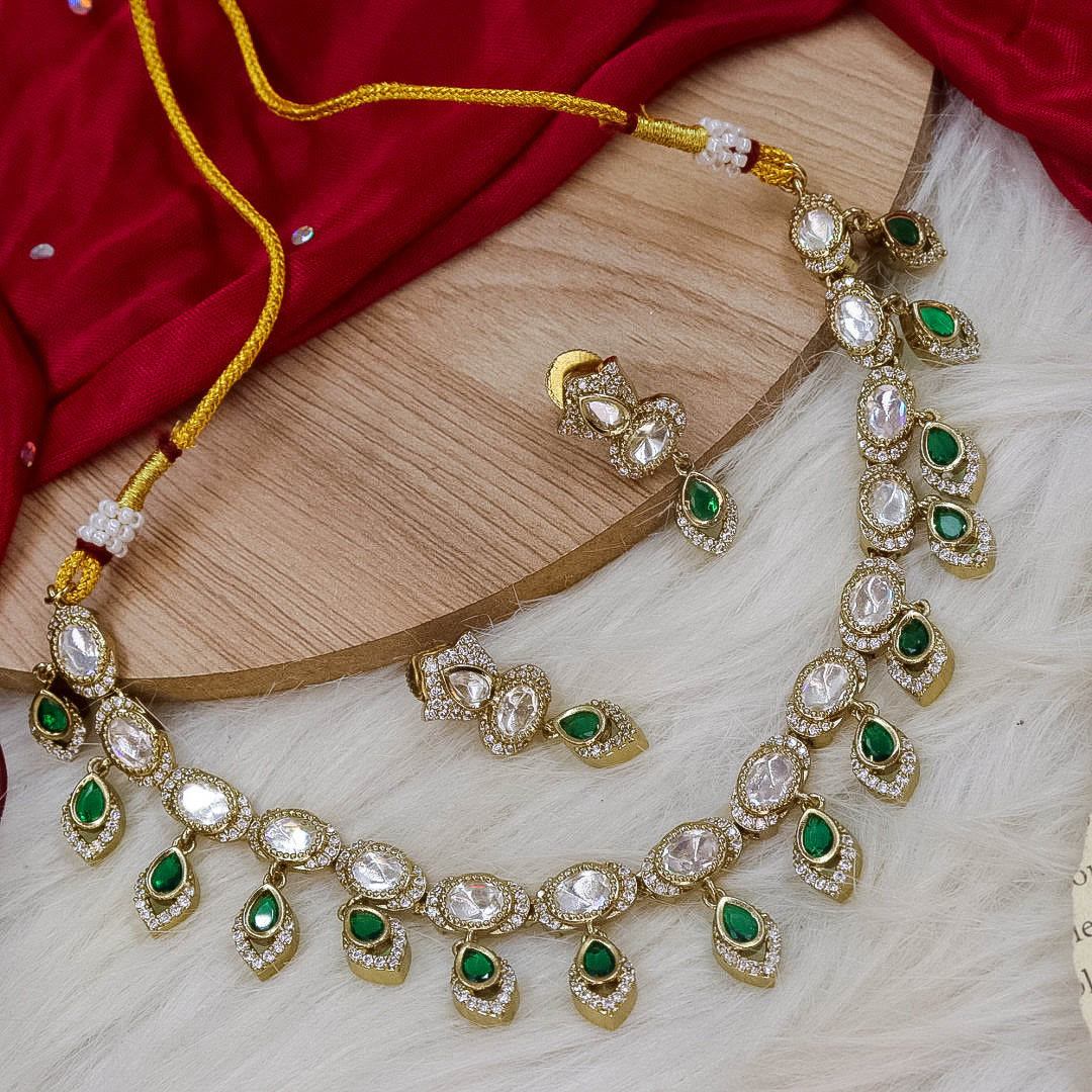 Sundari Moissianite Set- Emerald