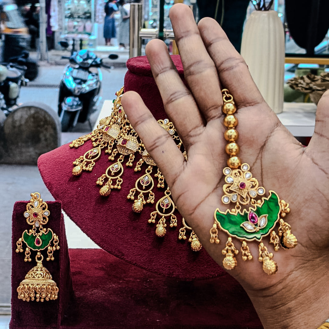 Megha Heritage Choker Set