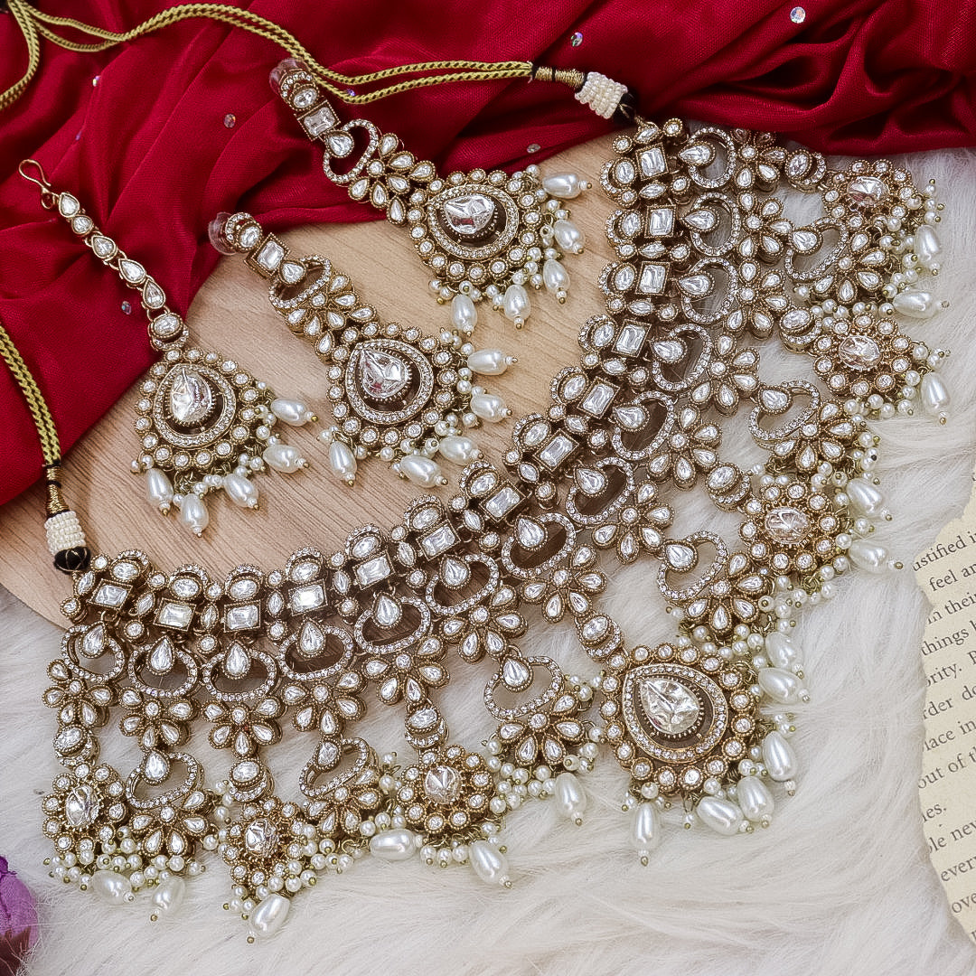 Ragish Semi Bridal Polki Set- White