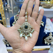 Vanya Polki  Necklace With Mangtika