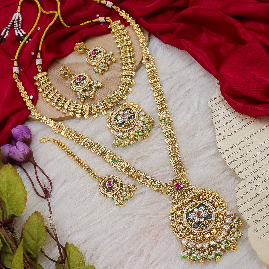 Kaina Heritage Long And Short Necklace With Earrings And Mangtika