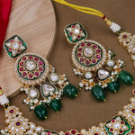 Load image into Gallery viewer, Muskaan Semi Bridal Choker Set With Teeka

