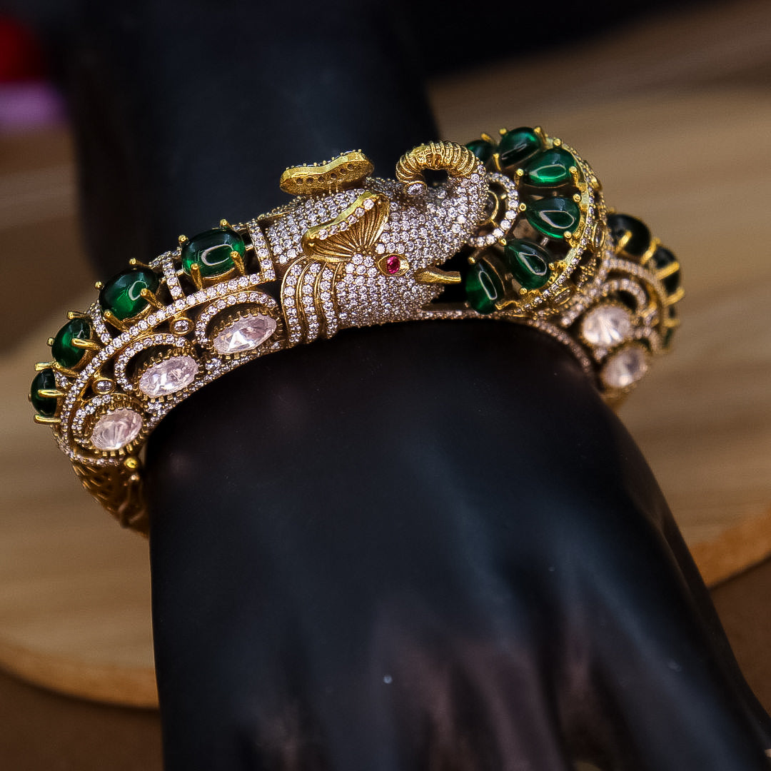 Trending Moissante Designer Kada