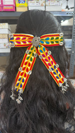 Load image into Gallery viewer, Eram Bow With Oxidise Touch