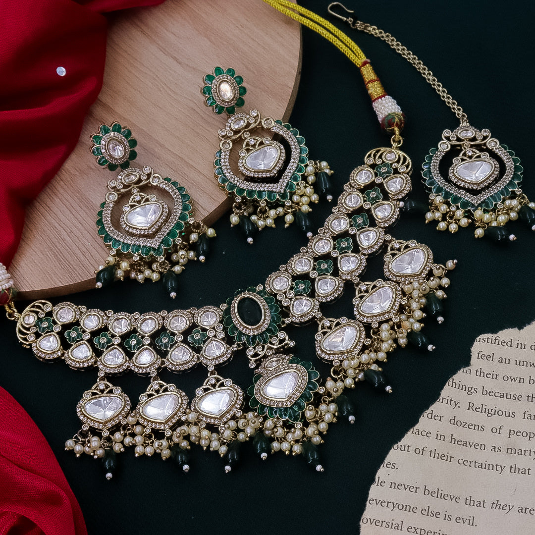 Premium Emerald Choker With Earrings And Mangtika