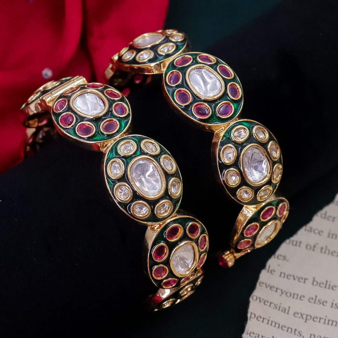Arnaaz Moissanite Openable Kada