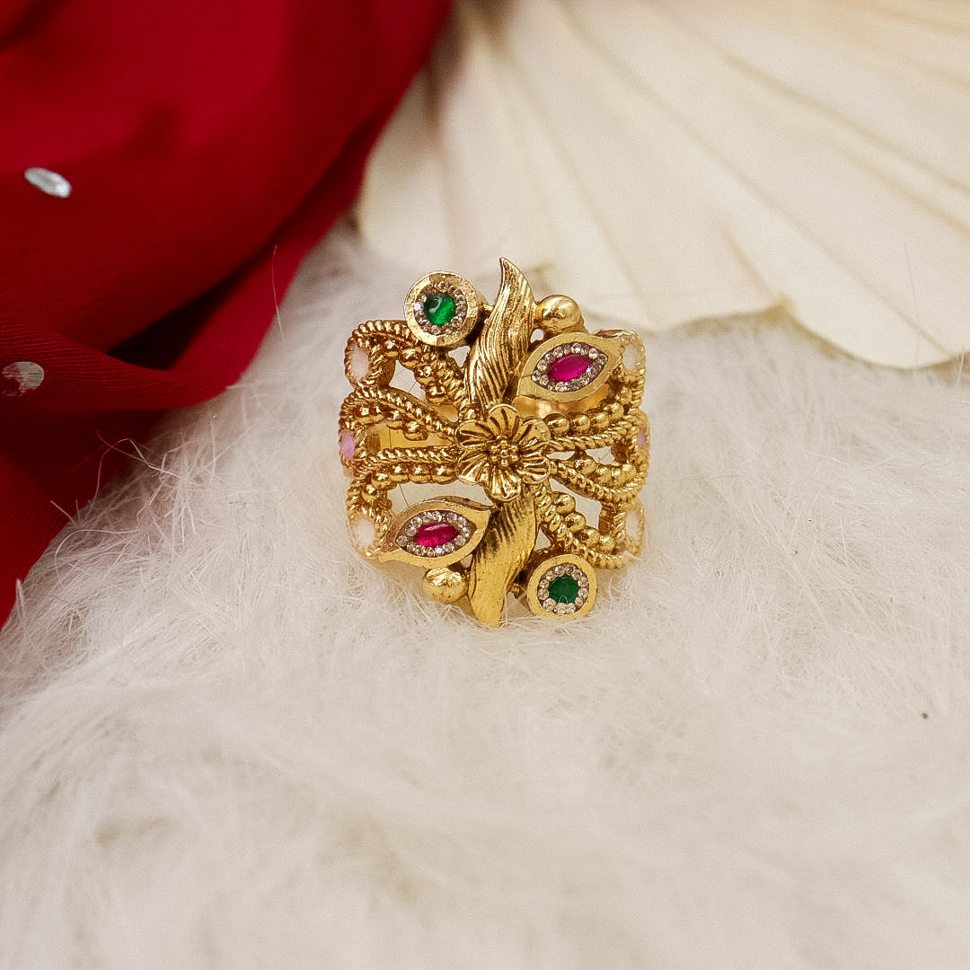 Yumna Swaroski Ring Adjustable