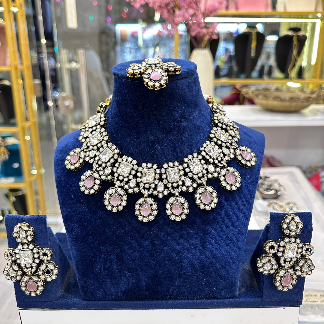 Sheefa Polki  Necklace With Mangtika