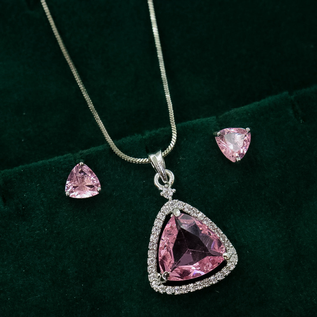 Renu AD Pendent Set