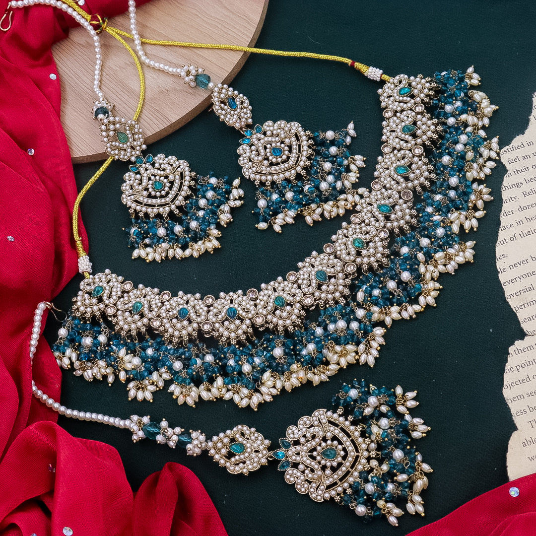 Chaiya Reverse AD Statement Choker With Mangtika