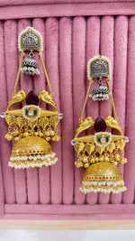 Load image into Gallery viewer, Koor Viral Statement Jhumka
