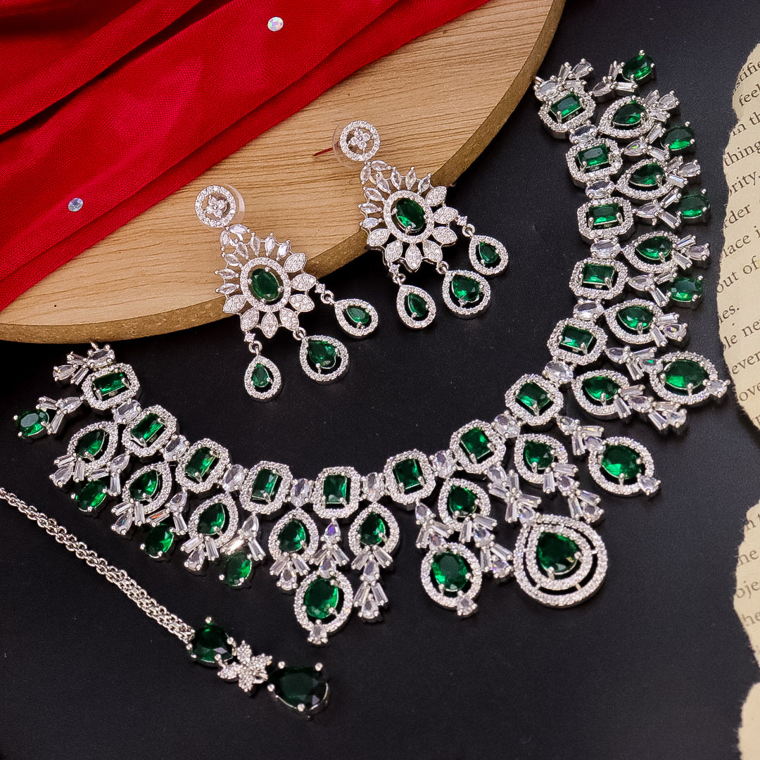 Maxxie Statement AD Choker -Green