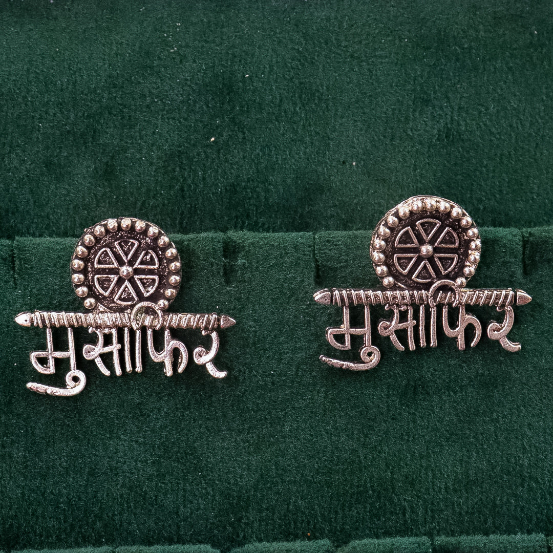 Musafir Studs