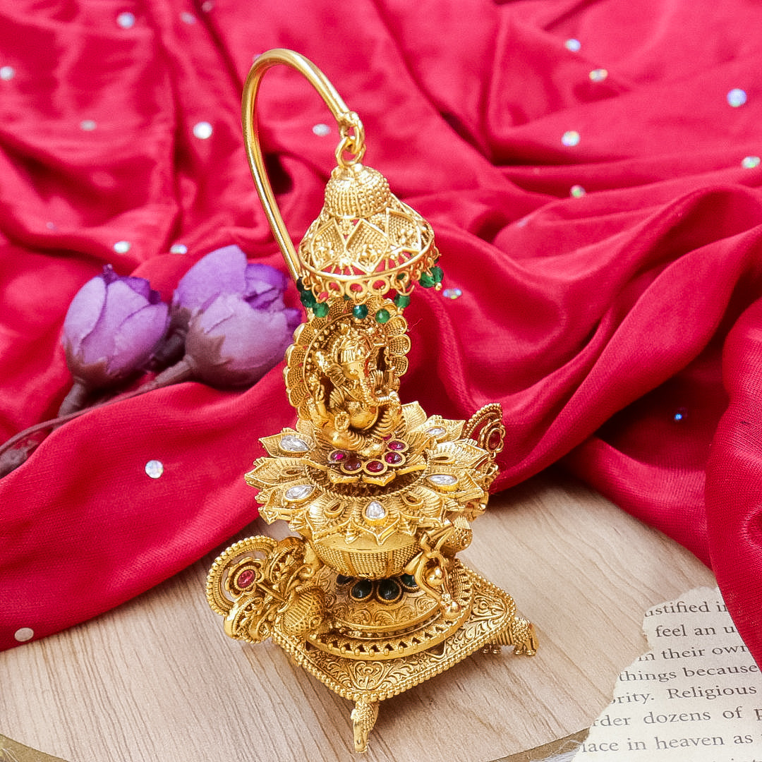 Vina Chatar Brass Sindoor Dibbi