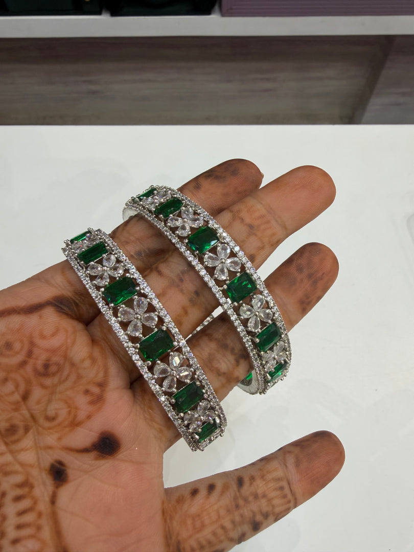 Emerald AD Kada