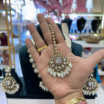 Load image into Gallery viewer, Kiyaa Moissante Choker- white