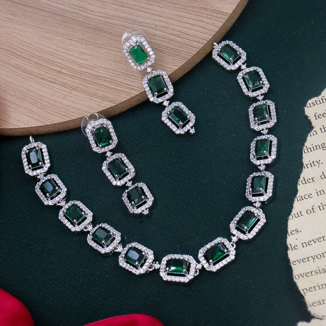 Janu AD Choker