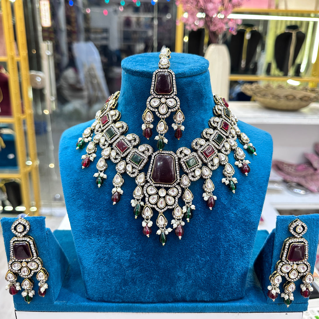 Jyoti Polki  Necklace With Mangtika