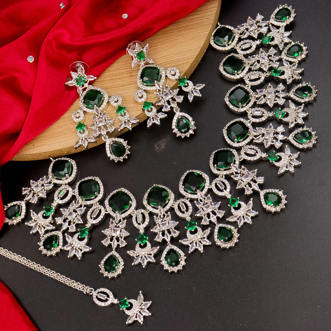 Yezna Statement AD Choker -Green