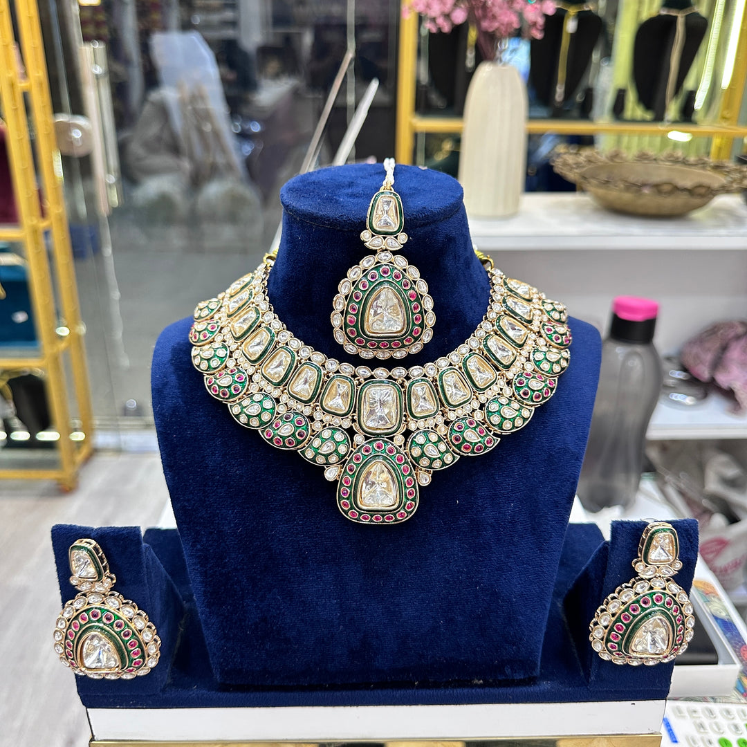 Tank Kundan Polki Choker Set