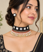 Load image into Gallery viewer, Black Handmade Mirror  Choker