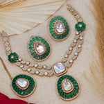 Load image into Gallery viewer, Suna Layered Choker With Earrings And Mangtika