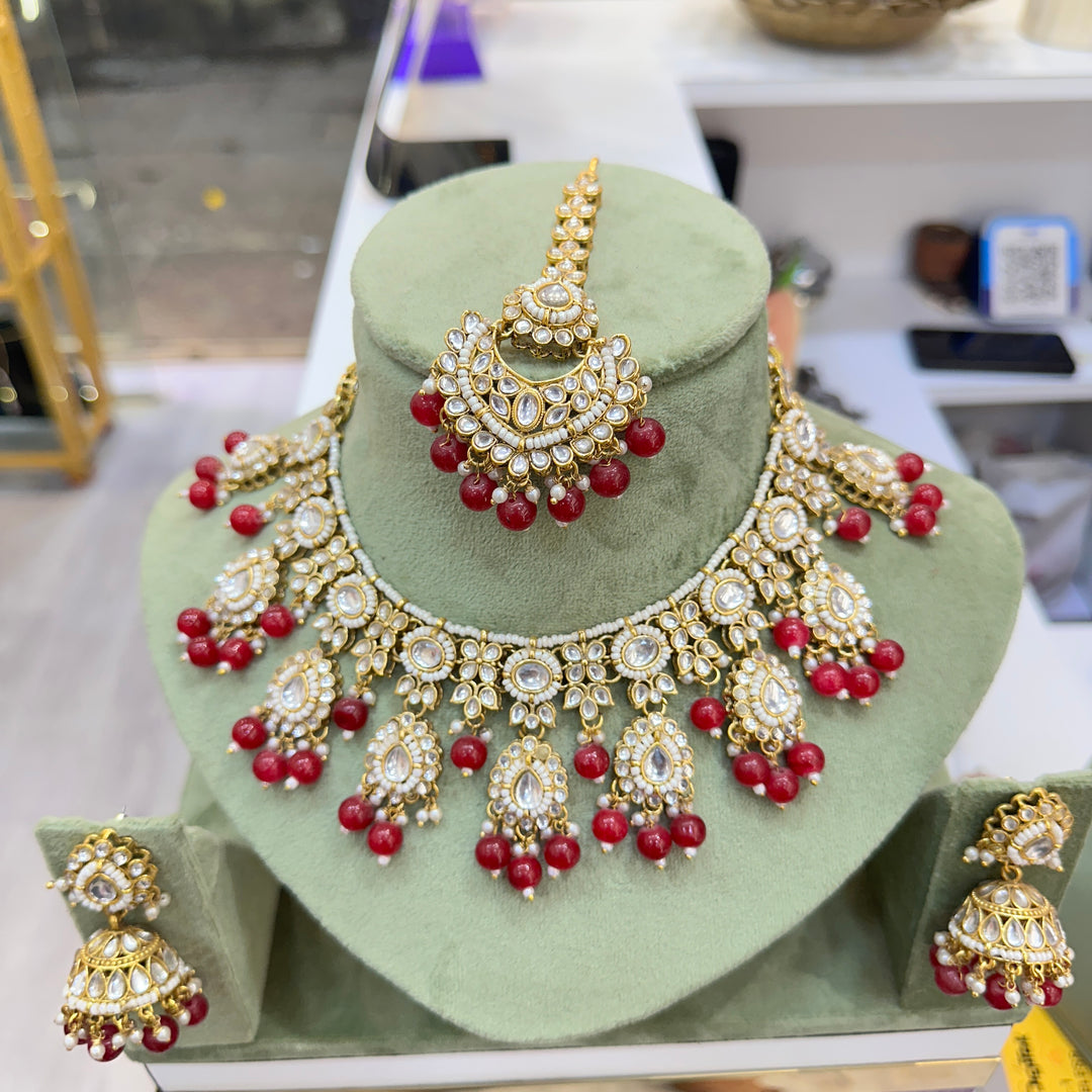 Deepali Kundan Choker Set