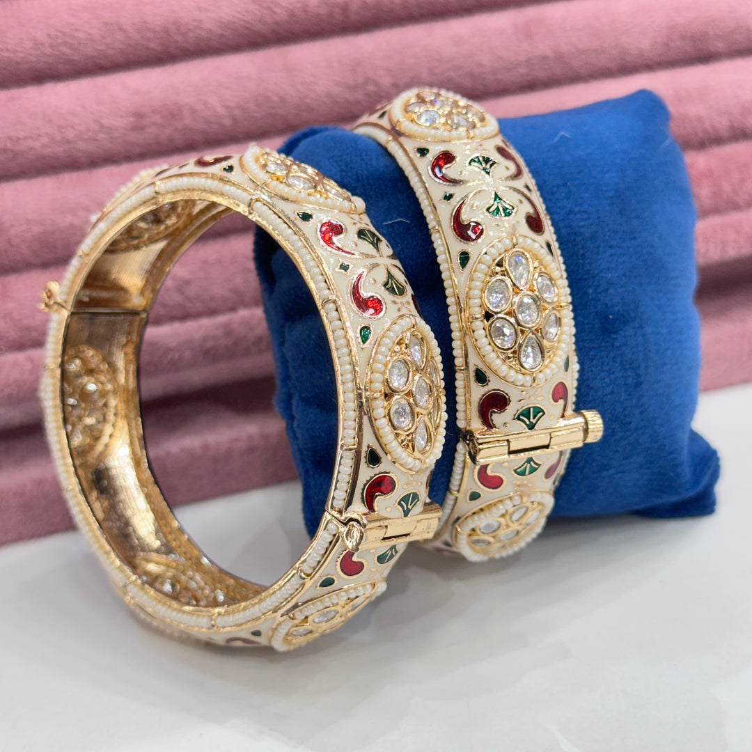 Jannat Moissianite Openable Kada - White