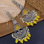 Load image into Gallery viewer, Kavita Long Brass Chandbali With Kaanchain
