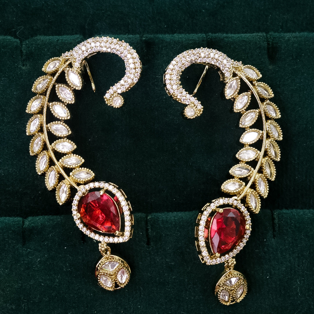 Komal Mossianite Earcuff