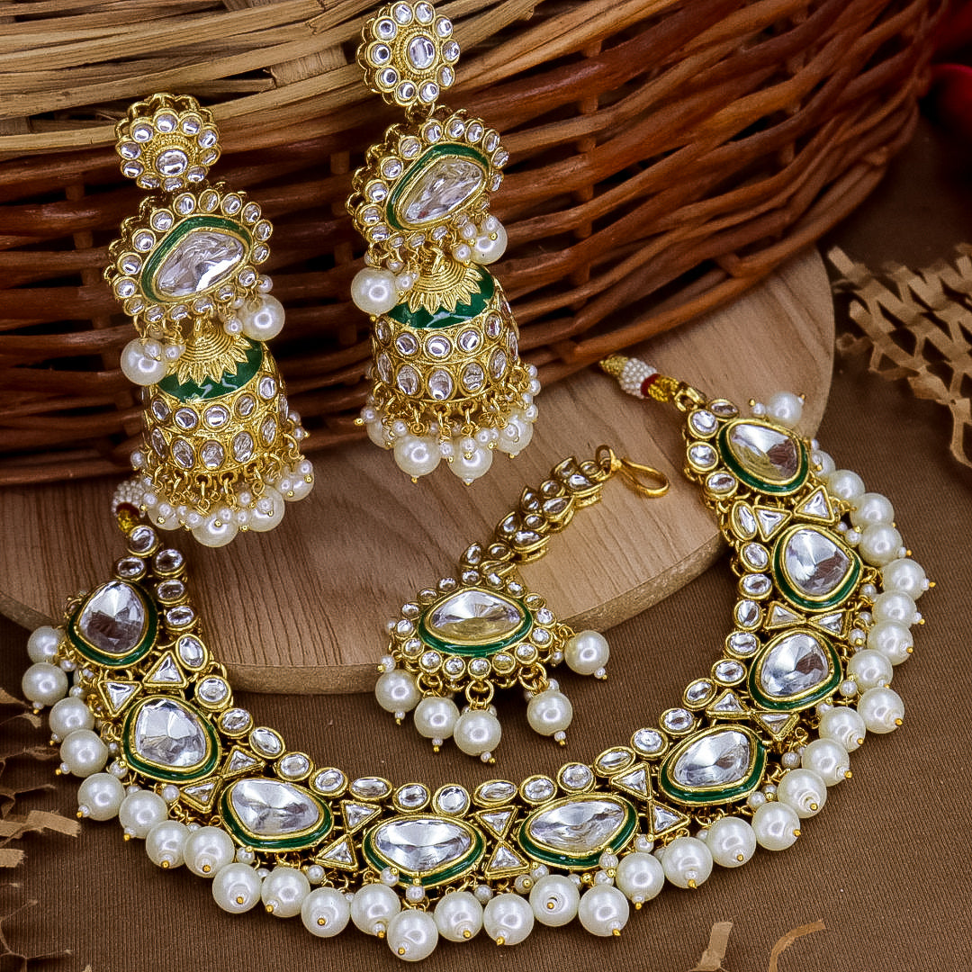 Yusra Choker Set With Jhumka And Mangtika