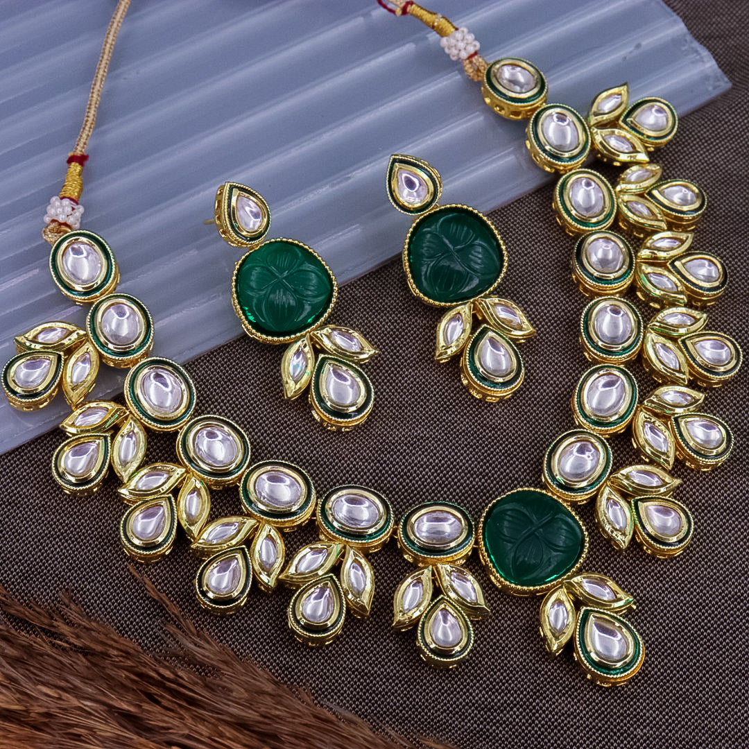 Pavithra Premium Kundan Choker Set With Earring