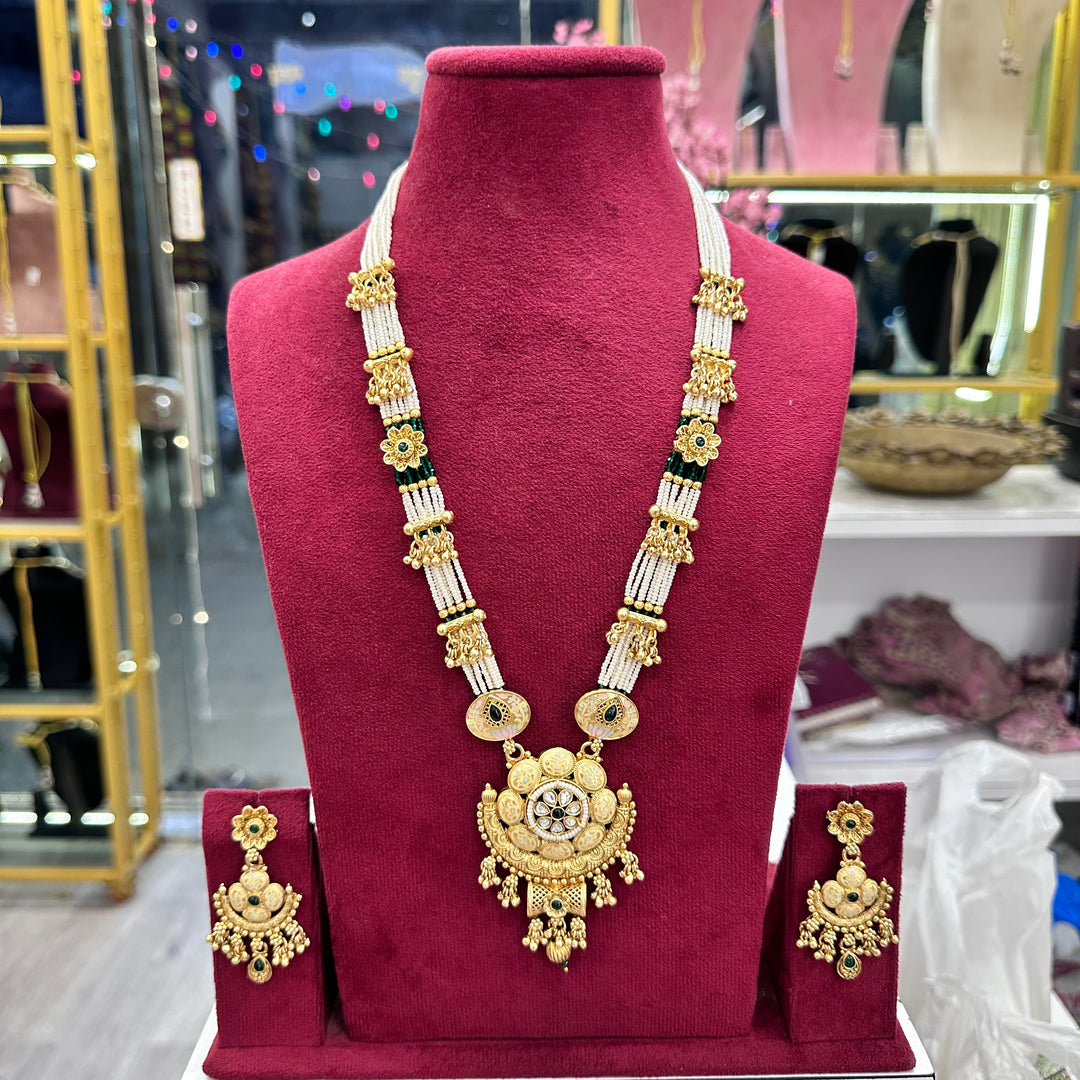 Khyati along Rajwadi Necklace