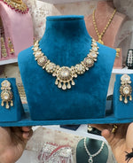 Load image into Gallery viewer, Viral Moissianite Choker Set
