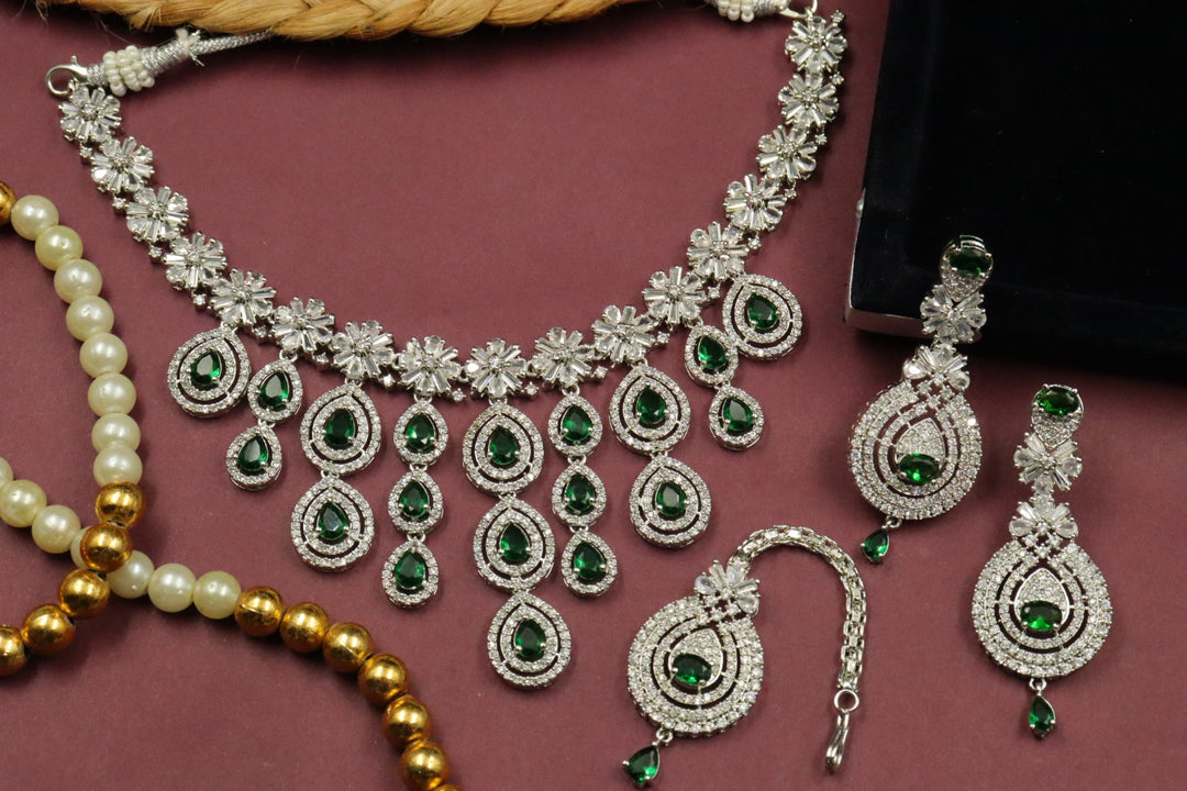 Siara A D Choker Set With Teeka