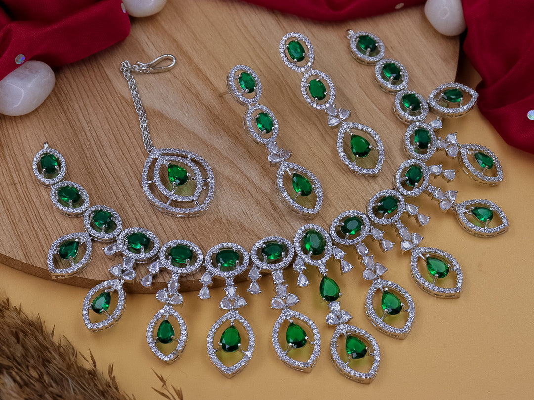 Saloni AD Choker With Mangtika